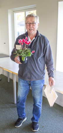 Bengt Lindén med blomma